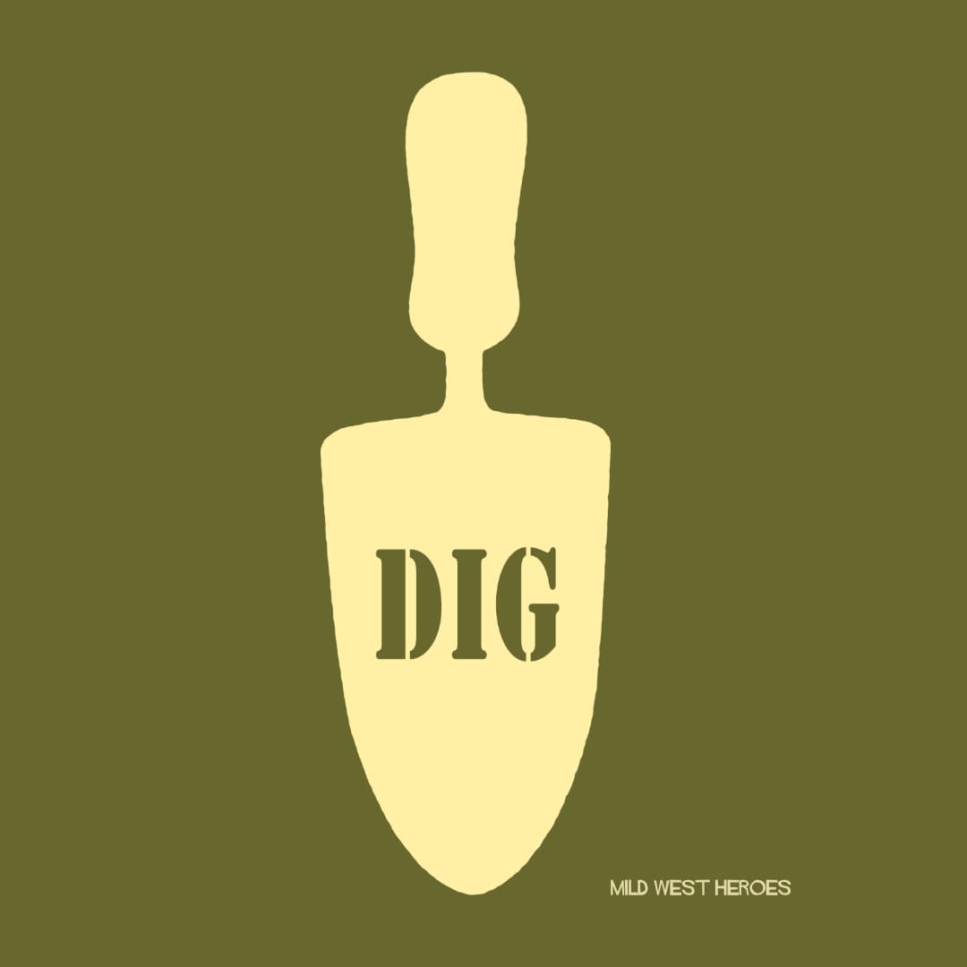 detail of Dig organic cotton t-shirt on green